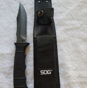 SOG SEAL Pup Elite with Ballistic Nylon Molle Sheath